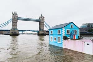 UK - Airbnb's floating house sets sail along the river Thames airbnb