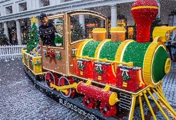 UK - The Lego Christmas Express puffs into Covent Garden lego